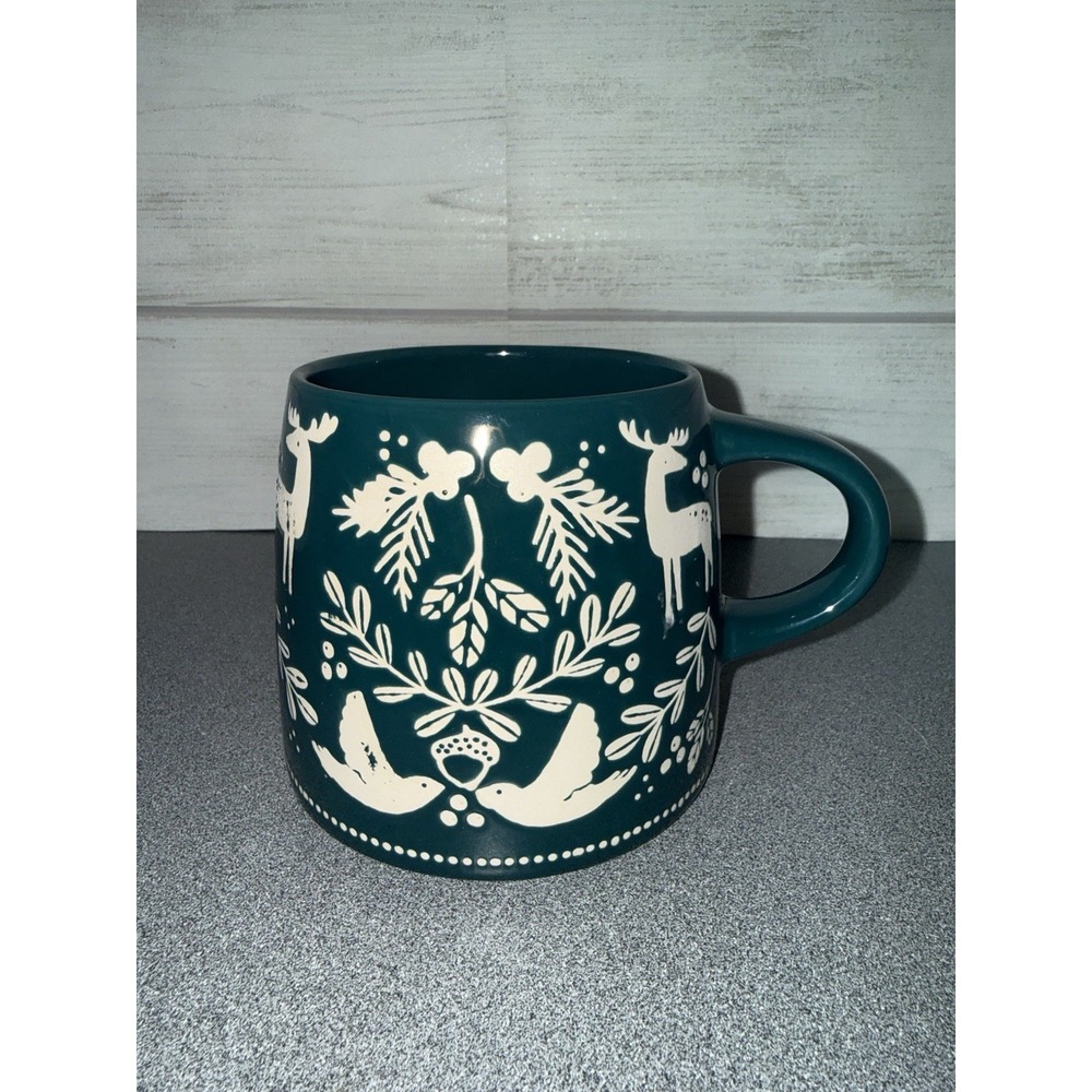 Tabletops Unlimited Winter‎ Forest Green Etched Mug 26 oz Deer Birds Stoneware